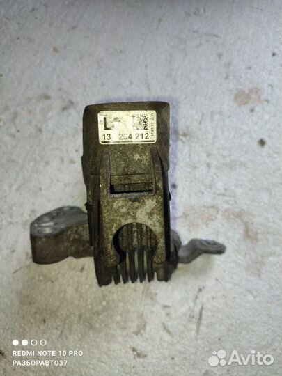 Подушка двигателя правая Chevrolet Cruze универсал