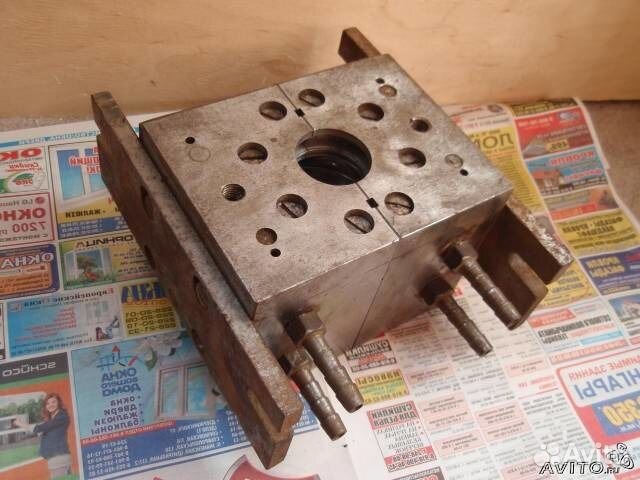 Пресс-форма для выдува баночки