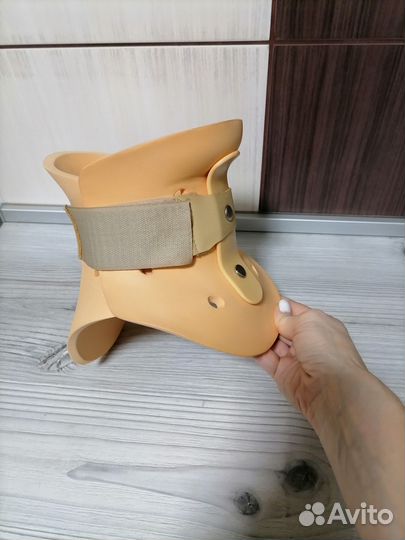 Бандаж для жёсткой фиксации шеи