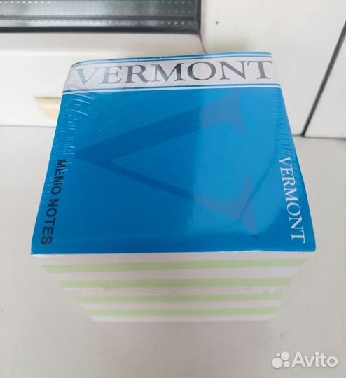 Блок новый для записей Россия 9х9х9 см