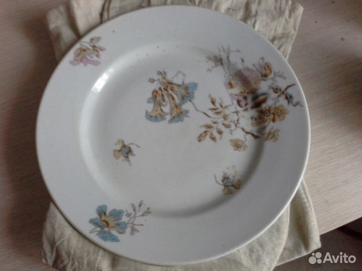 Тарелки с клеймами. Братья Корниловы Кузнецов