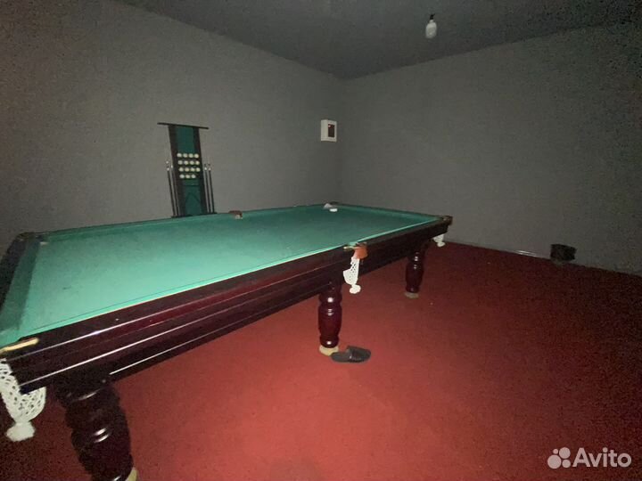 Бильярдный стол