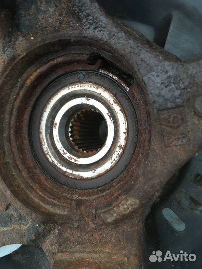 Ступица Toyota aqua 2014 Fielder 162 правая передн