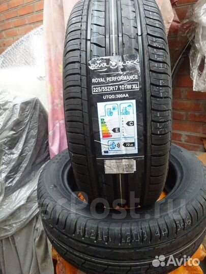 Royal Black Royal Performance 225/55 R17