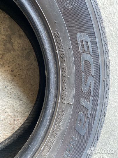 Kumho Ecsta HS51 205/65 R16 95