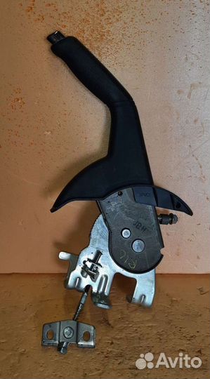 Рычаг стояночного тормоза Kia Rio III