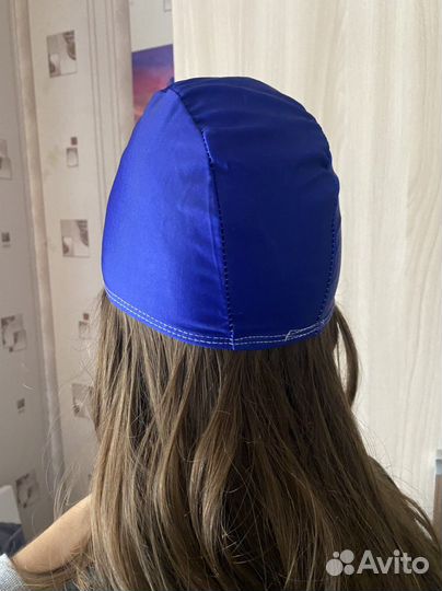 Шапочка для плаванья в бассейне