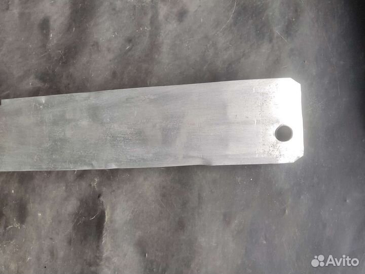 Усилитель бампера передний Opel Corsa D