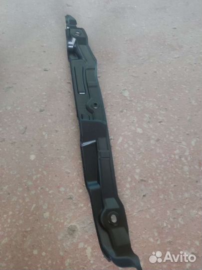 Молдинг,накладка крыла Хендай Солярис 10-17 г.в