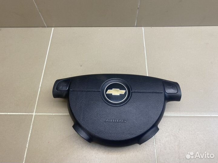 Подушка безопасности в руль chevrolet aveo t 250