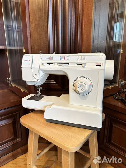 Швейная машина singer