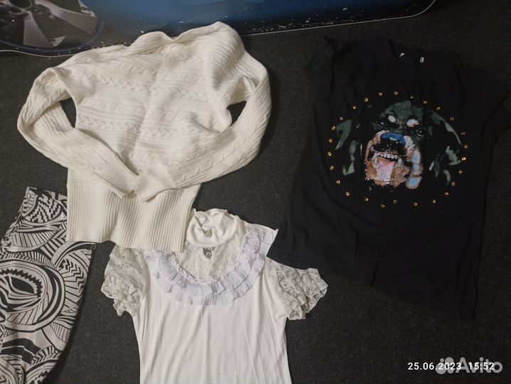 Пакет вещей, платье, кофта, юбка