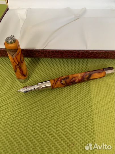 Перьевая ручка Visconti Opera