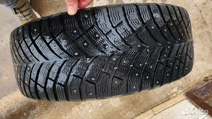 Michelin X-Ice North 4 225/45 R18