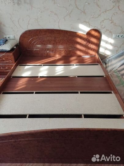 Продается кровать 160/200
