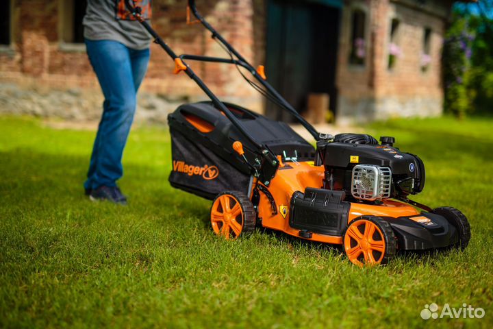 Бензиновая газонокосилка Villager falcon 4111 B