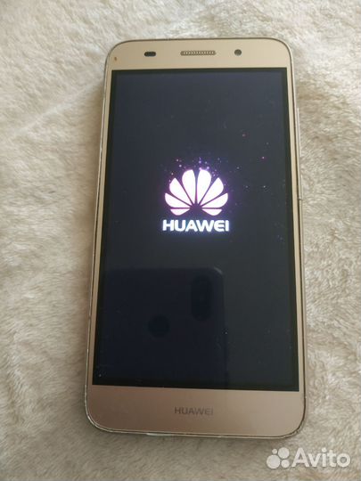 Телефон Huawei Y3 2017