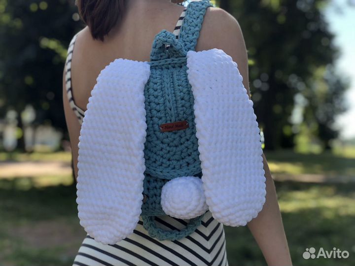 Детский вязаный рюкзачок из трикотажной пряжи