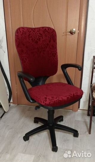 Компьютерное кресло