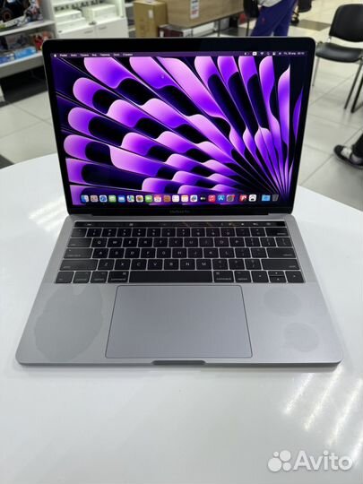 Macbook pro 13 2017 16/256 gb