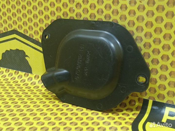 Заглушка двери правая Mitsubishi Eclipse Cross