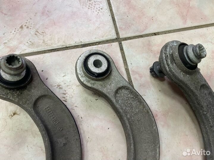 Рычаг задний верхний левый Mercedes W222