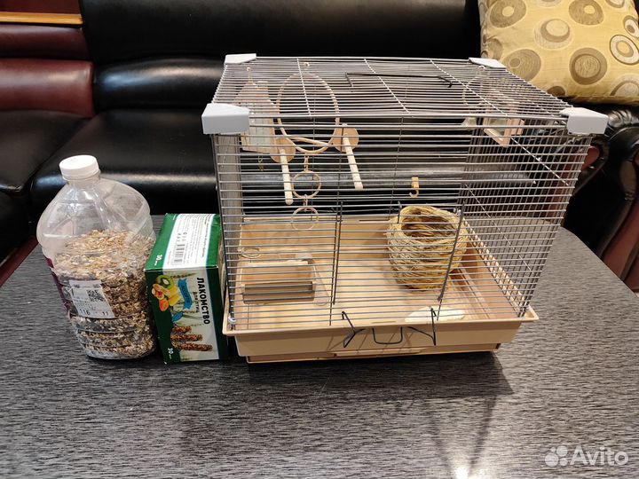 Продам клетку для попугая