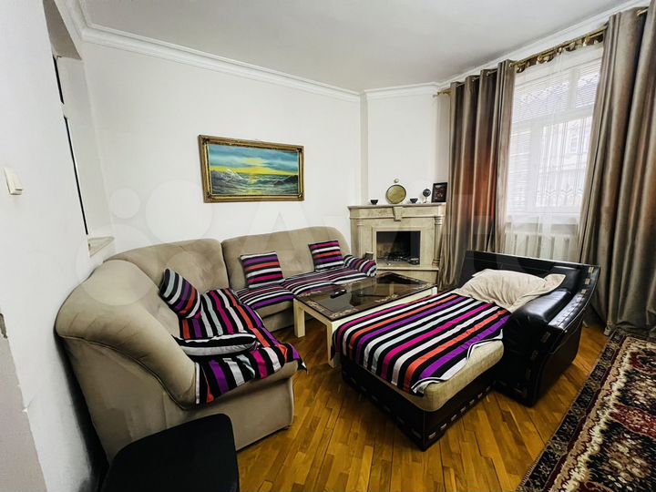 3-к. квартира, 80 м², 1/2 эт.