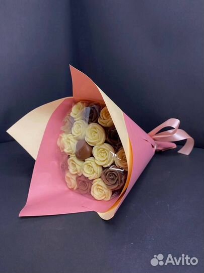 Шоколадные Розы - 19 шт в Букете