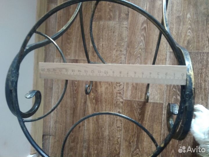 Подставка для большого цветка. Металл