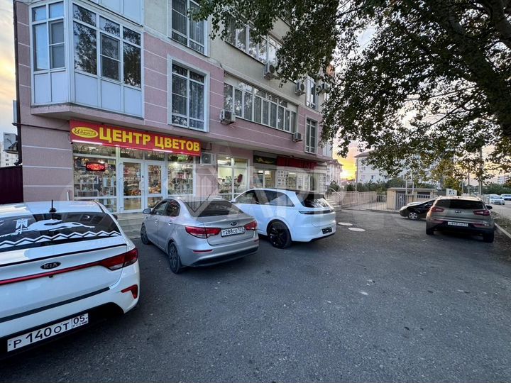 Сдам торговое помещение, 271.5 м²