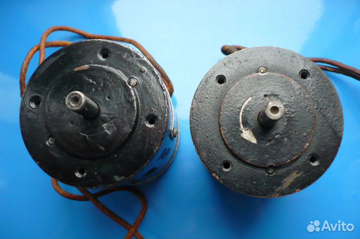 Электродвигатели Д-7 Л, щётки,муфты пружинные СССР