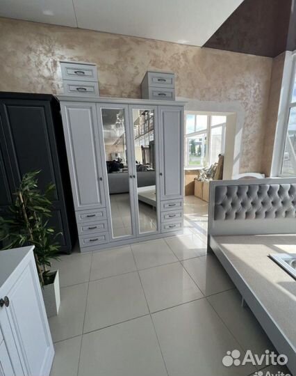 Спальный гарнитур Габриэлла