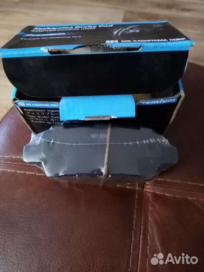 Тормозные колодки на nissan tiida