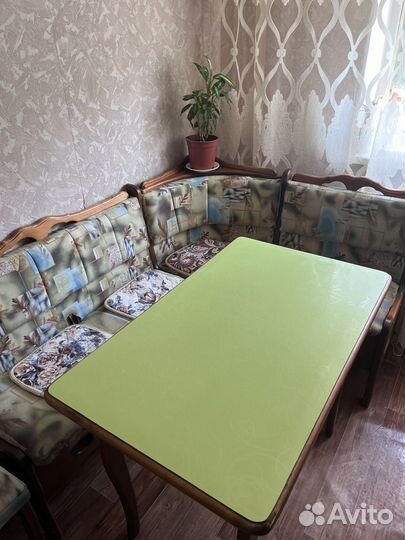 Кухонный уголок со столом бу