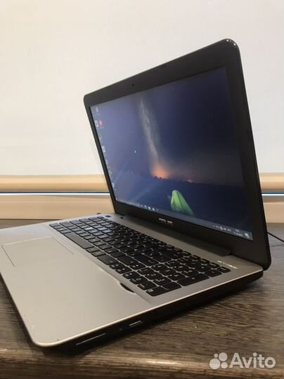 Ноутбук Asus AMD A8-7410,4 ядра, озу-6гб