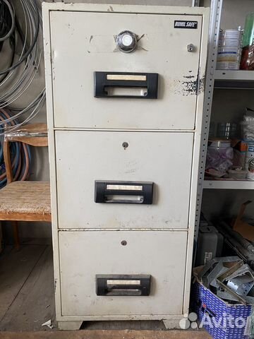 Сейф несгораемый