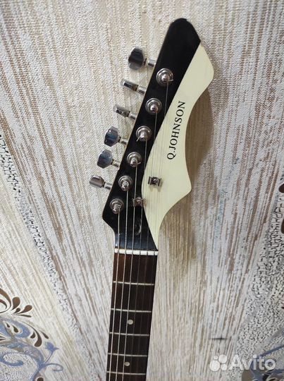 Электрогитара фендер