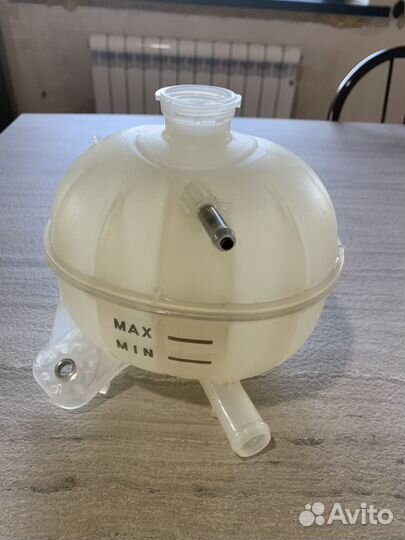 Расширительный бачек для антифриза