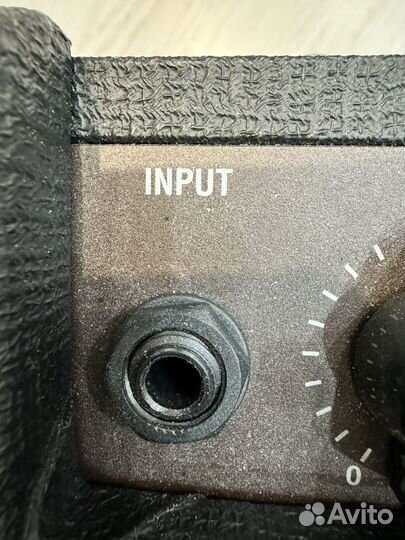 Комбоусилитель для нитары Vox pathfinder 10