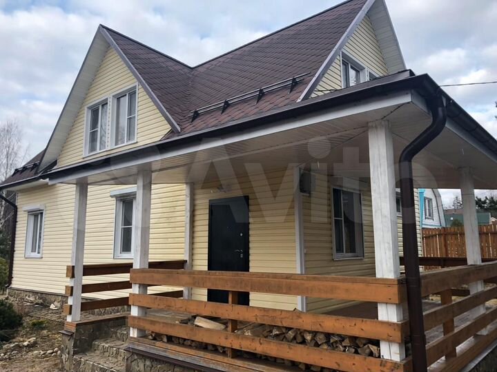 Коттедж 160 м² на участке 9 сот.