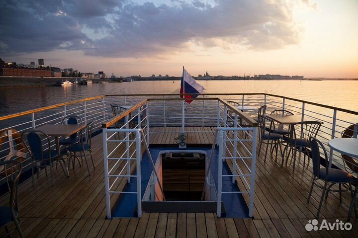 Банкеты и корпоративы - аренда теплохода Светлояр