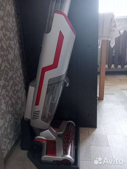 Вертикальный беспроводной пылесос