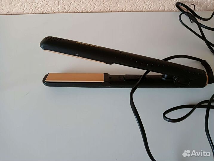 Выпрямитель для волос новый