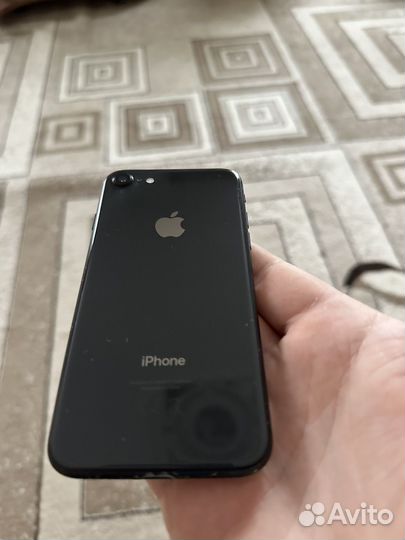 iPhone 8, 64 ГБ