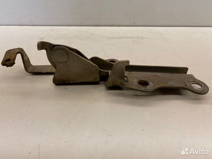 Петля капота правая Kia Spectra седан S6D 2008