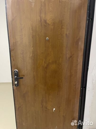Дверь входная металлическая