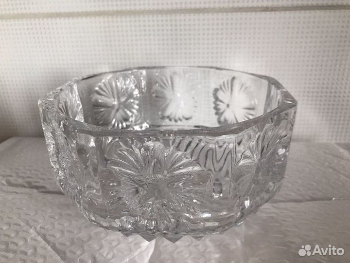 Хрустальная ваза