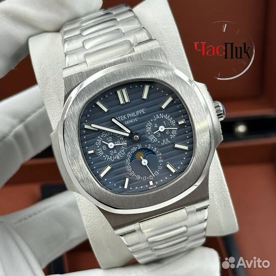 Часы Patek Philippe Nautilus