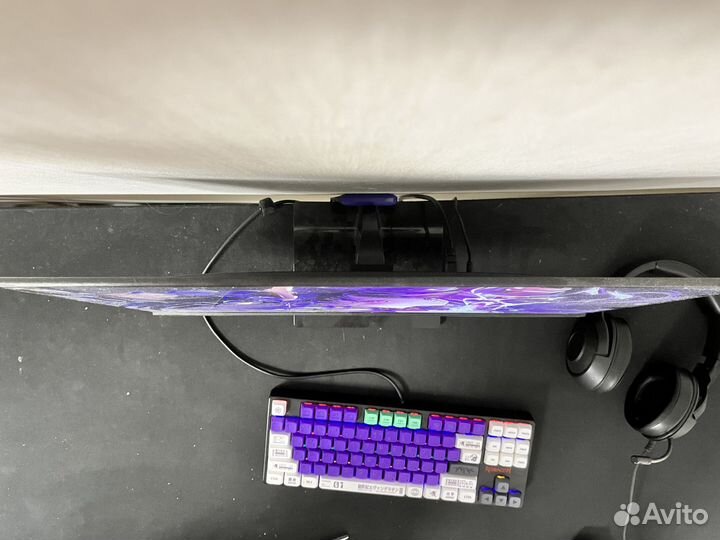 Монитор HP 22M